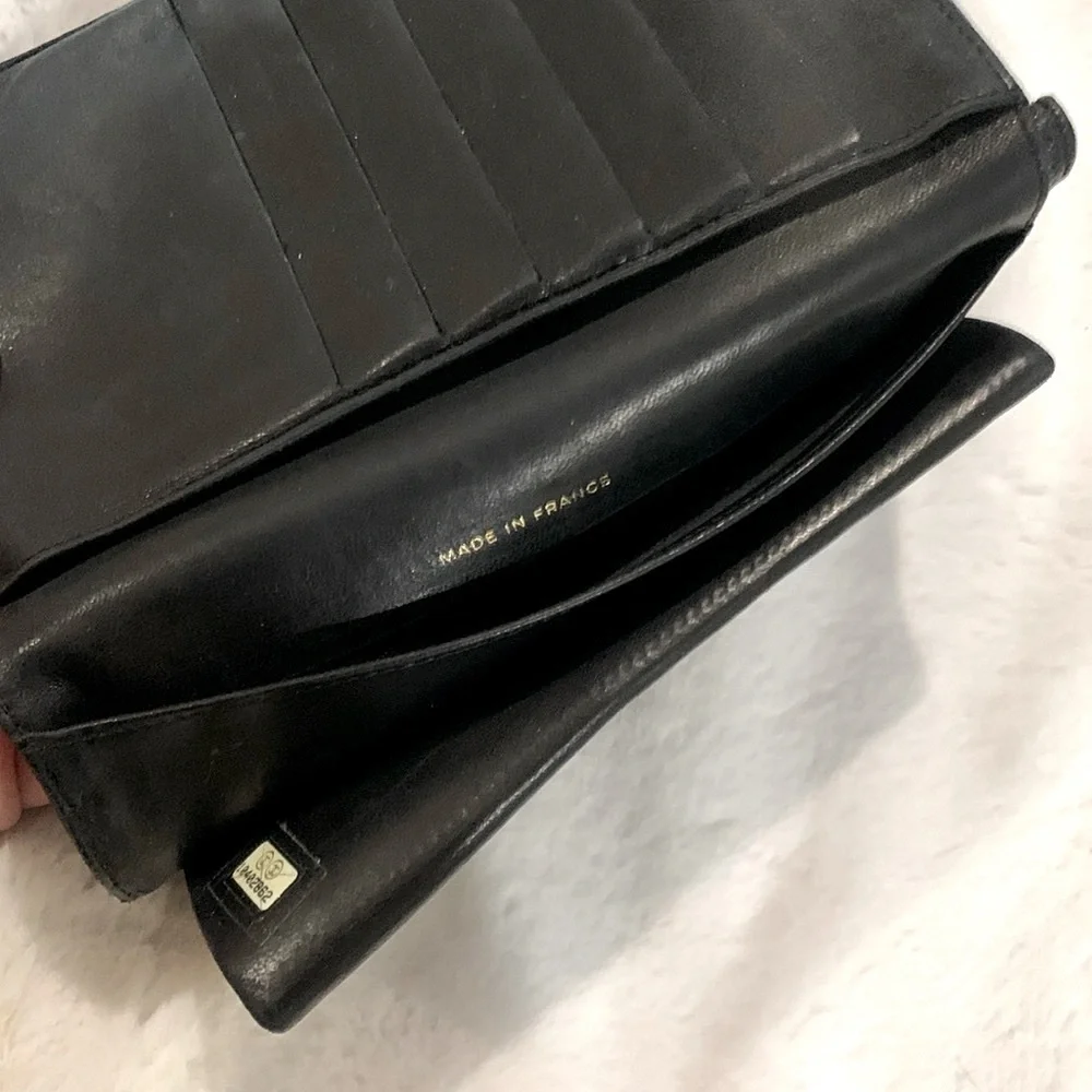 CHANEL VINTAGE 24K Gold Black Kiss Lock CC Bi-Fold Wallet WOC